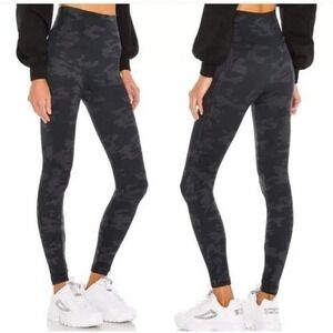 SPANX High Waisted Look at Me‎ Now Seamless Leggings Black Camo Size Large L